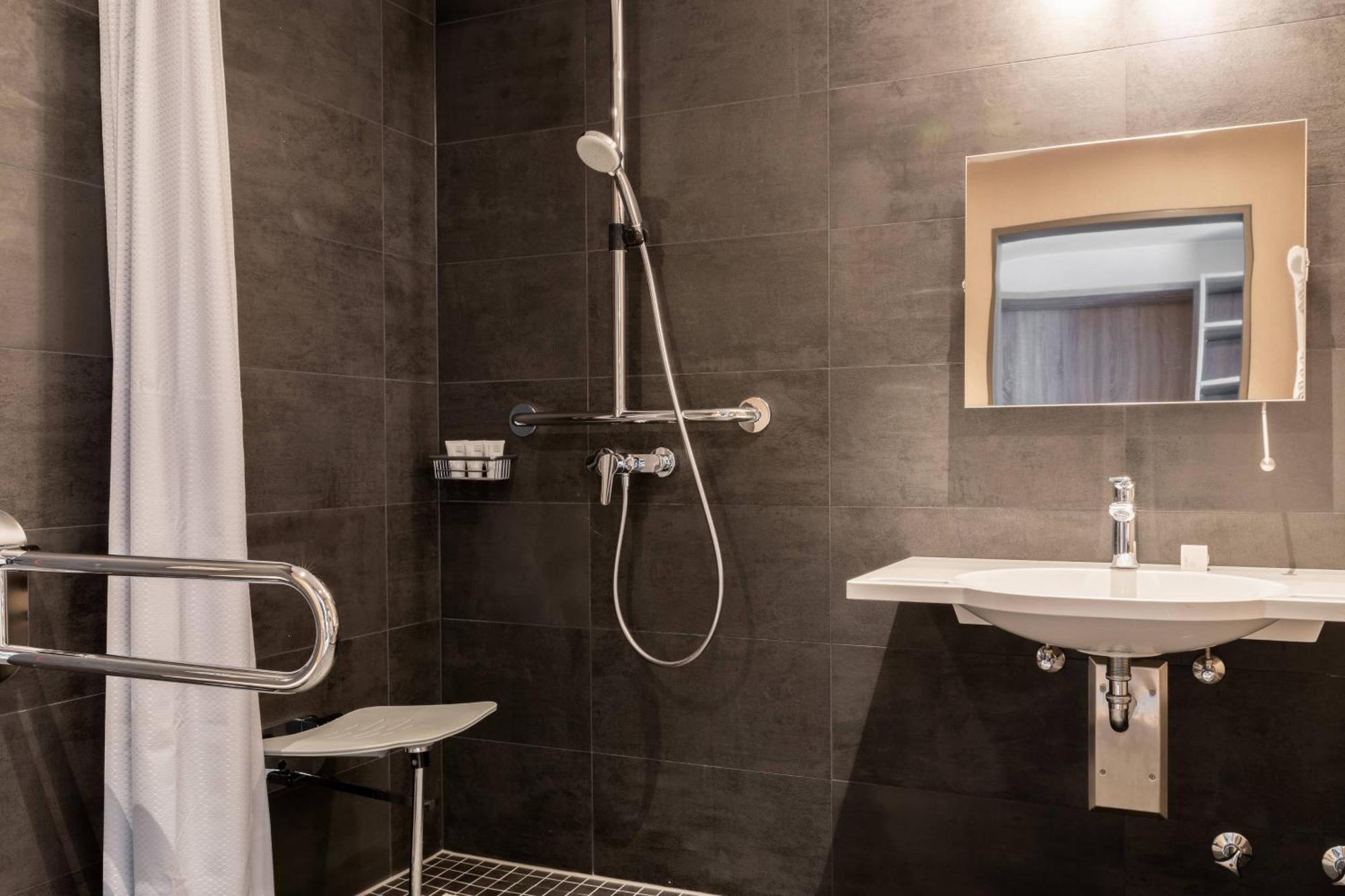 Ac Hotel By Marriott Berlin Humboldthain Park Екстер'єр фото